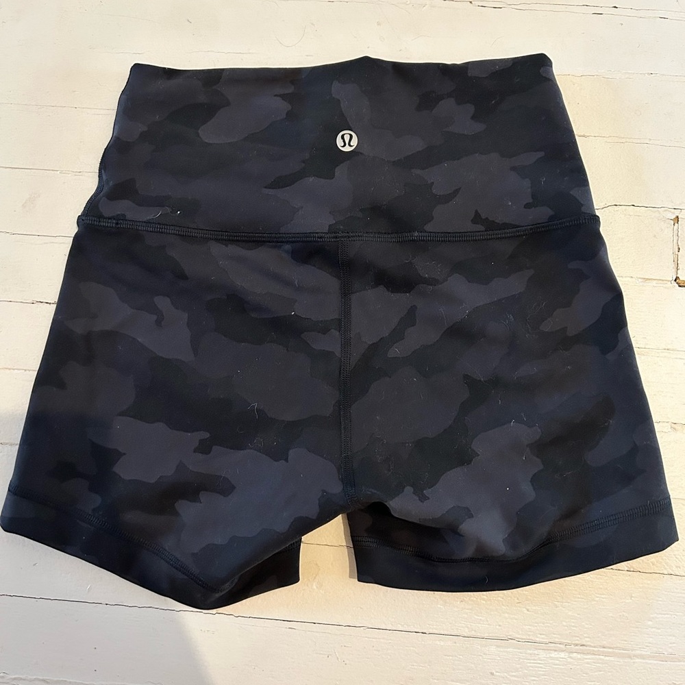 Lululemon wunder under shorts